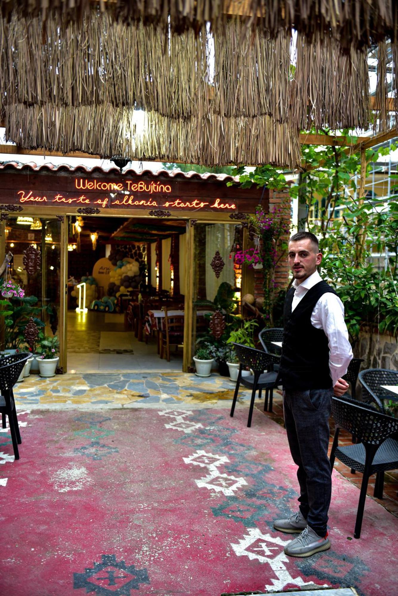 Te Bujtina Hotel- Cozy Stay With Traditional Breakfast Near Beach Golem  Exterior photo