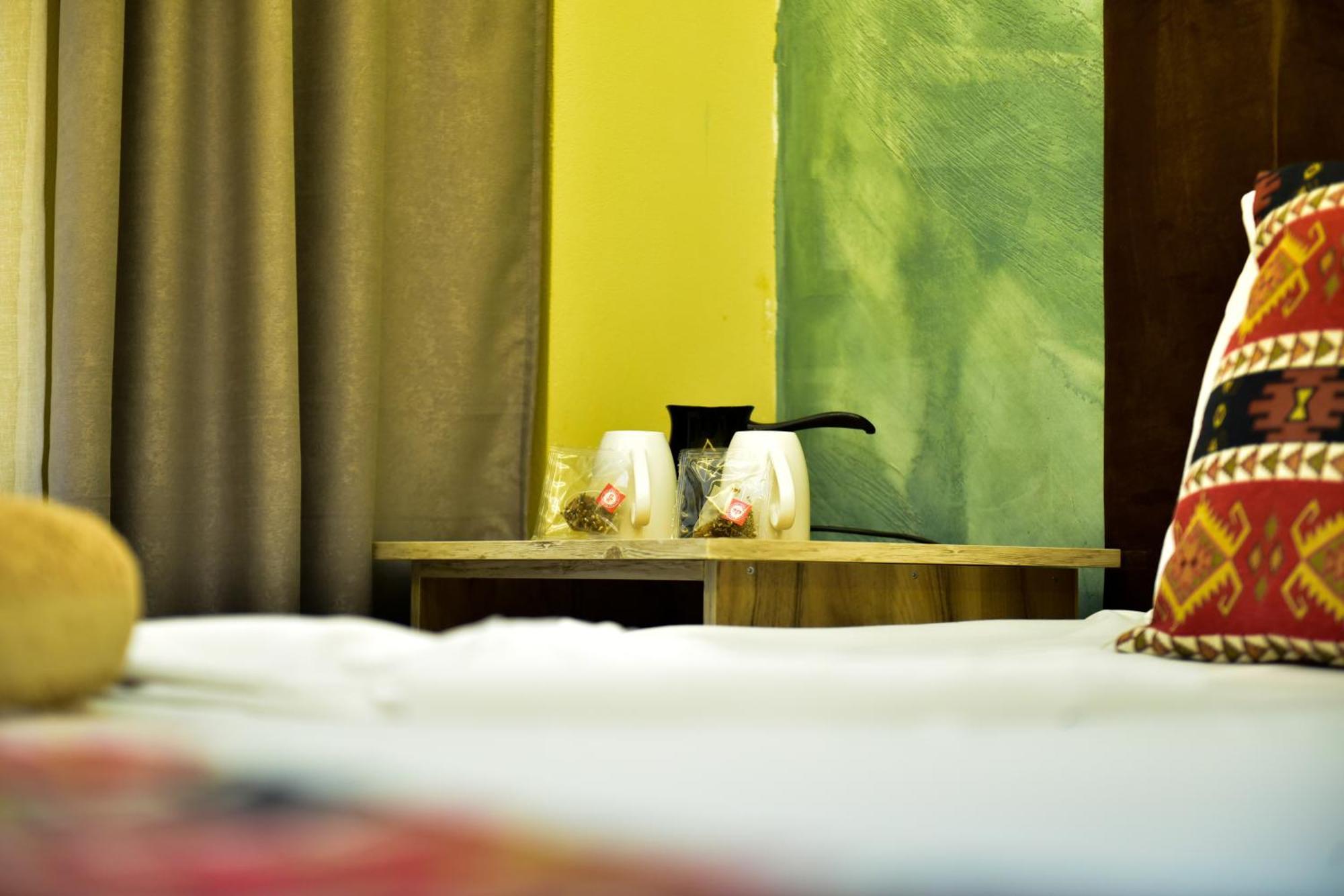 Te Bujtina Hotel- Cozy Stay With Traditional Breakfast Near Beach Golem  Exterior photo
