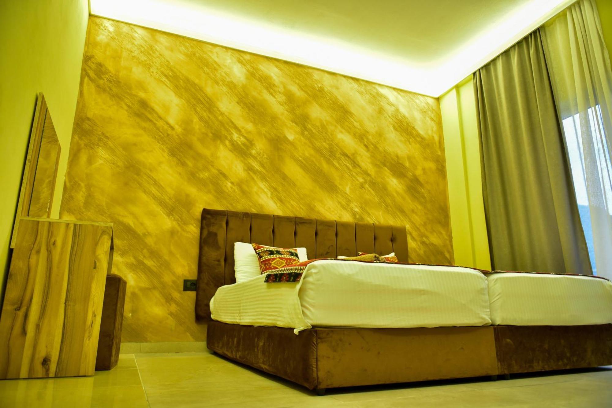 Te Bujtina Hotel- Cozy Stay With Traditional Breakfast Near Beach Golem  Exterior photo